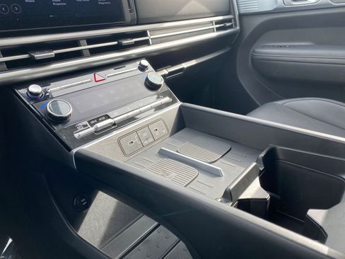 Used 2025 Hyundai Santa Fe SEL AWD/4WD image 44