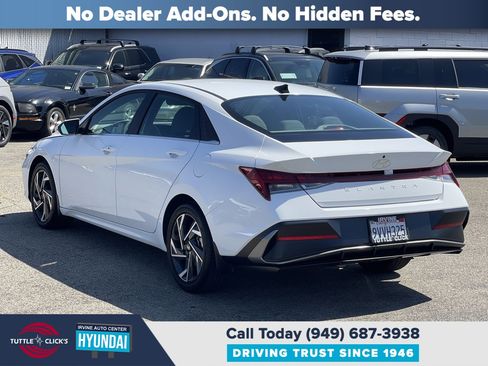 Certified 2025 Hyundai Elantra SEL FWD image 4