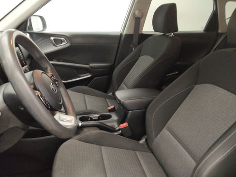Used 2020 Kia Soul S FWD image 17