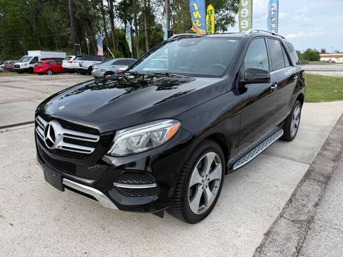Used 2016 Mercedes-Benz GLE 300d 4MATIC image 2