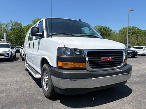 Used 2024 GMC Savana 2500 w/ Driver Convenience Package RWD image 15