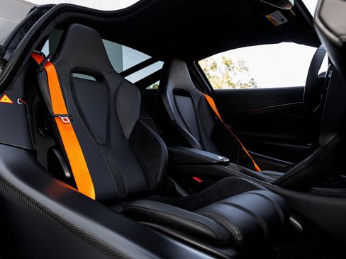 Used 2024 McLaren 750S image 22