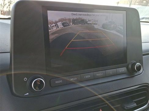 Used 2022 Hyundai Kona SEL w/ Convenience Package image 18