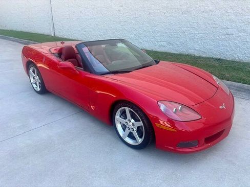 Used 2005 Chevrolet Corvette Convertible w/ Preferred Equipment Group RWD image 25