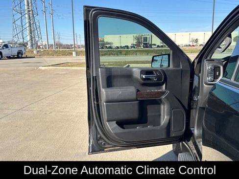 Used 2022 GMC Sierra 1500 Elevation w/ LPO, Elevation Black Package image 11