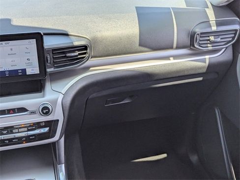 Used 2020 Ford Explorer XLT w/ Equipment Group 202A image 17