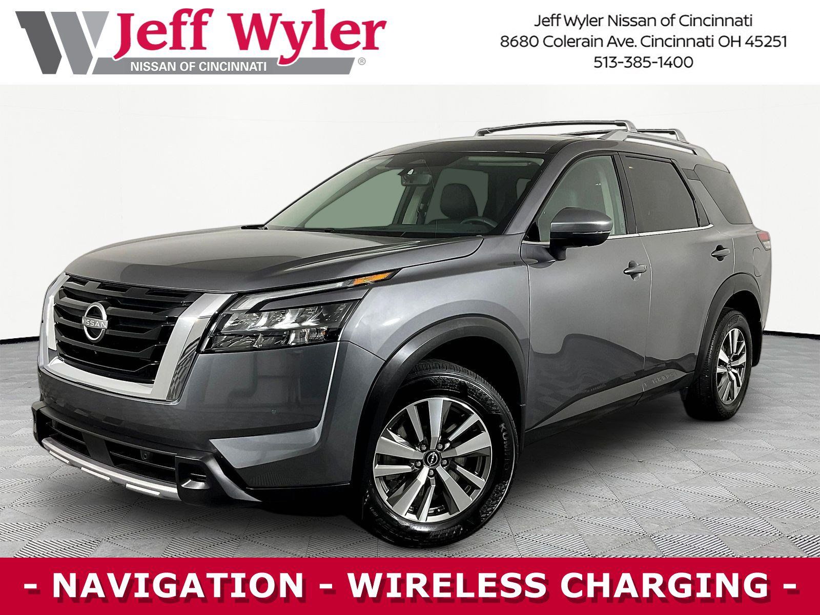 Certified 2025 Nissan Pathfinder SL FWD image 1