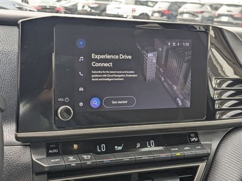 Used 2025 Toyota Camry SE image 21