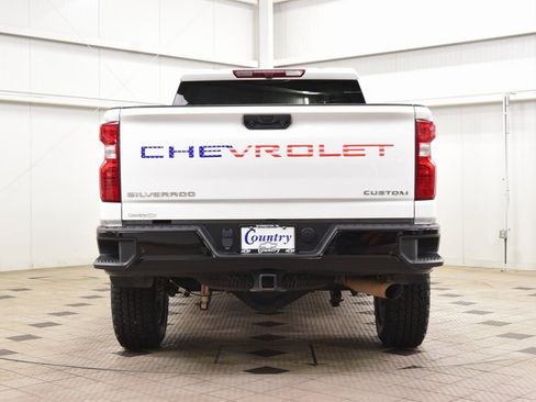 Used 2024 Chevrolet Silverado 2500 Custom w/ Custom Value Package image 7