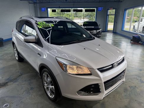 Used 2016 Ford Escape Titanium w/ Canadian Touring Package AWD/4WD image 9