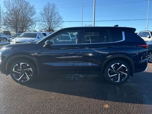 Used 2024 Mitsubishi Outlander SE image 4