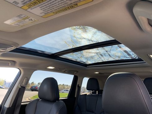 Used 2022 Subaru Ascent Touring image 28