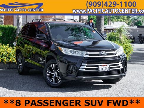Used 2017 Toyota Highlander LE image 1