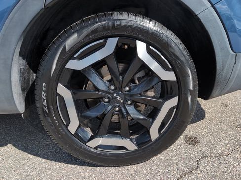 Used 2025 Kia Telluride S AWD/4WD image 9