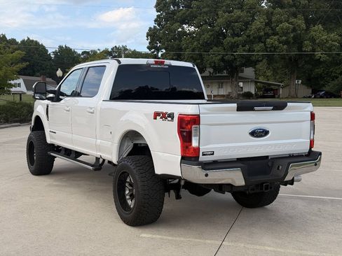 Used 2017 Ford F250 Lariat w/ Lariat Value Package AWD/4WD image 9