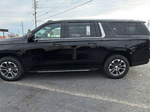 New 2026 Chevrolet Suburban LT w/ Comfort Package image 8