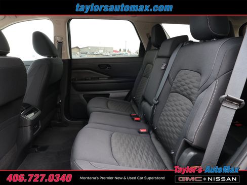 Used 2024 Nissan Pathfinder SV image 6
