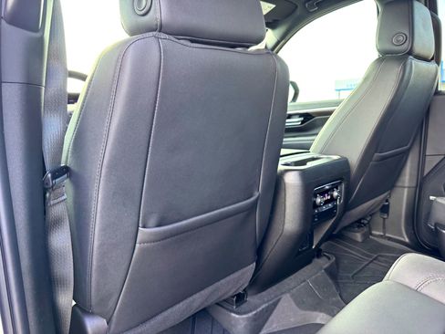 Used 2026 Chevrolet Tahoe Z71 w/ Comfort Package image 20