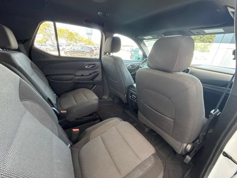 Used 2023 Chevrolet Traverse LT FWD image 38