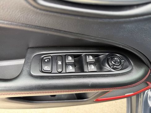 Used 2017 Jeep Compass Trailhawk w/ Leather Interior Group AWD/4WD image 26