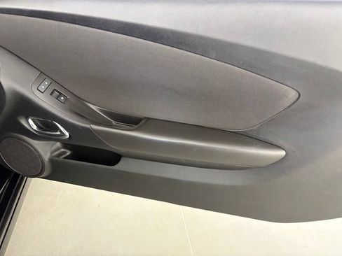 Used 2015 Chevrolet Camaro LT RWD image 38