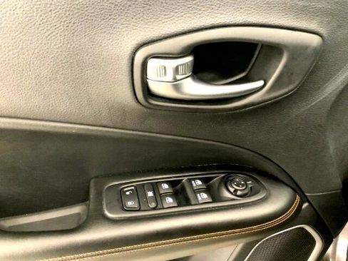 Used 2021 Jeep Compass Limited image 29