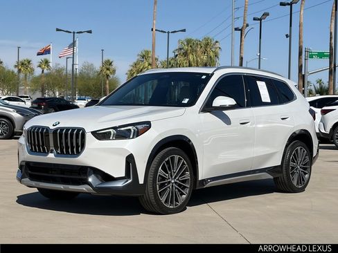 Used 2025 BMW X1 xDrive28i w/ Premium Package AWD/4WD image 2