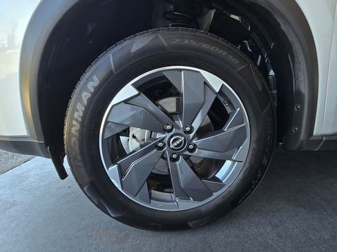 Used 2025 Nissan Rogue SV FWD image 20