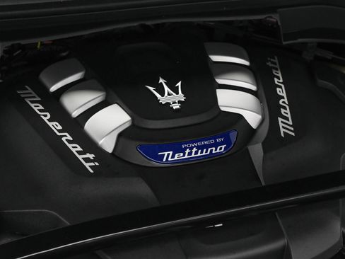 Used 2025 Maserati Grecale Modena AWD/4WD image 30