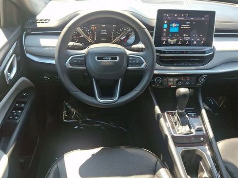 Used 2025 Jeep Compass Limited AWD/4WD image 11