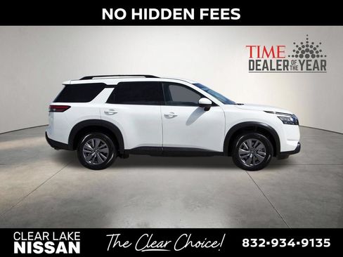 Used 2024 Nissan Pathfinder SV FWD image 8