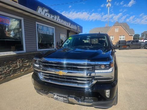 Used 2019 Chevrolet Silverado 2500 High Country w/ Duramax Plus Package image 48