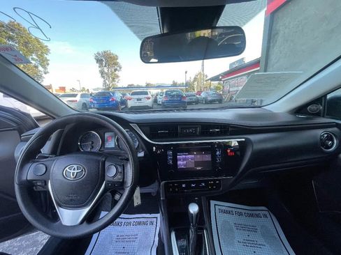 Used 2019 Toyota Corolla LE FWD image 10