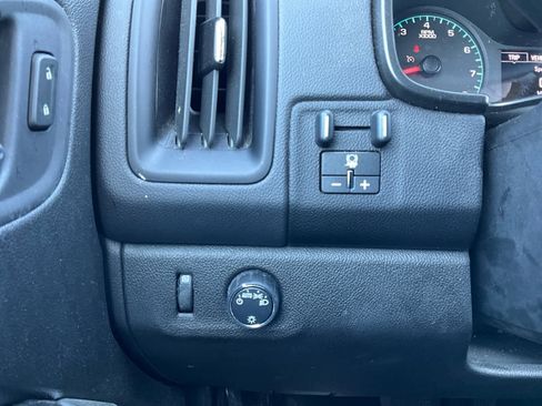 Used 2021 Chevrolet Colorado LT RWD image 18