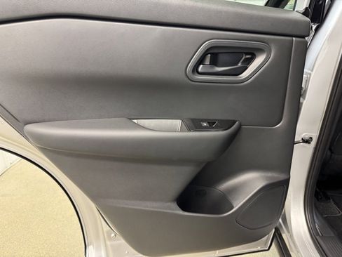 Certified 2025 Nissan Rogue S image 14