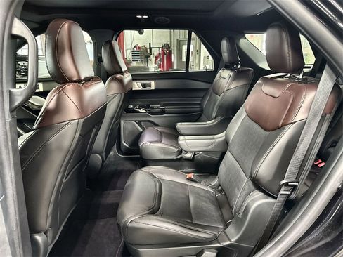 Used 2023 Ford Explorer Platinum w/ Technology Package image 25