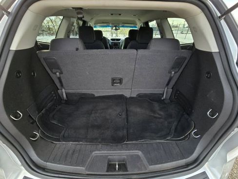 Used 2015 Chevrolet Traverse LT w/ Style and Technology Package image 32