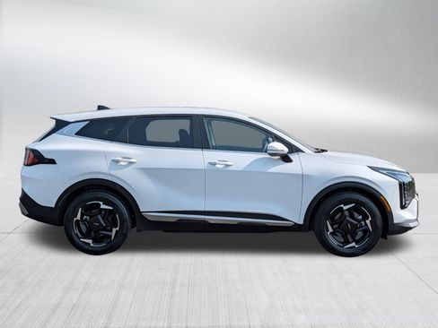 Certified 2026 Kia Sportage EX FWD image 8