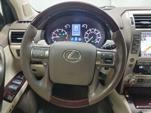 Used 2014 Lexus GX 460 Luxury image 17