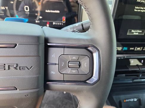 New 2026 GMC Hummer EV SUV AWD/4WD image 31