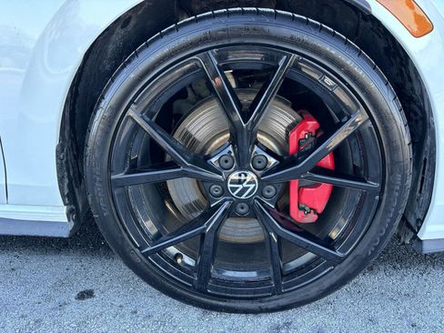 Used 2024 Volkswagen GTI Autobahn FWD image 20