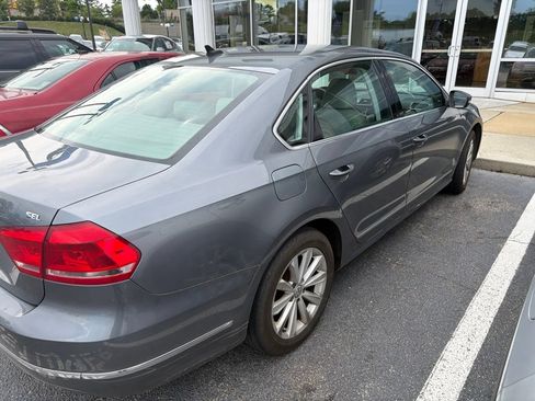 Used 2013 Volkswagen Passat 2.5 SEL FWD image 5