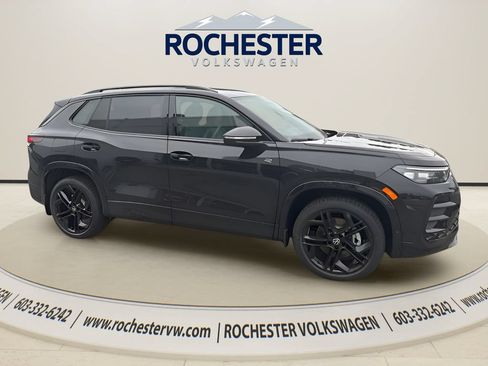 Used 2026 Volkswagen Tiguan SE R-Line AWD/4WD image 9