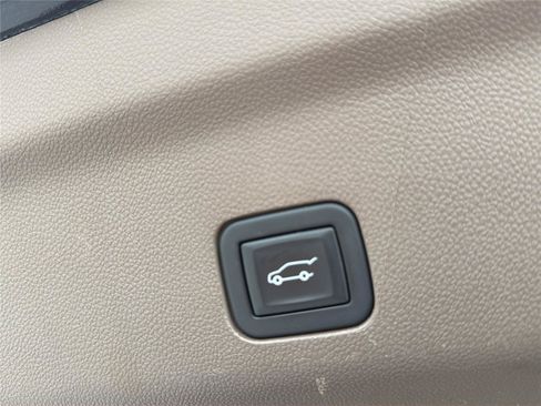 Used 2023 GMC Yukon Denali AWD/4WD image 25
