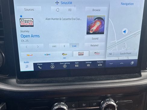 Used 2022 Ford F150 Platinum w/ Trailer Tow Package image 11