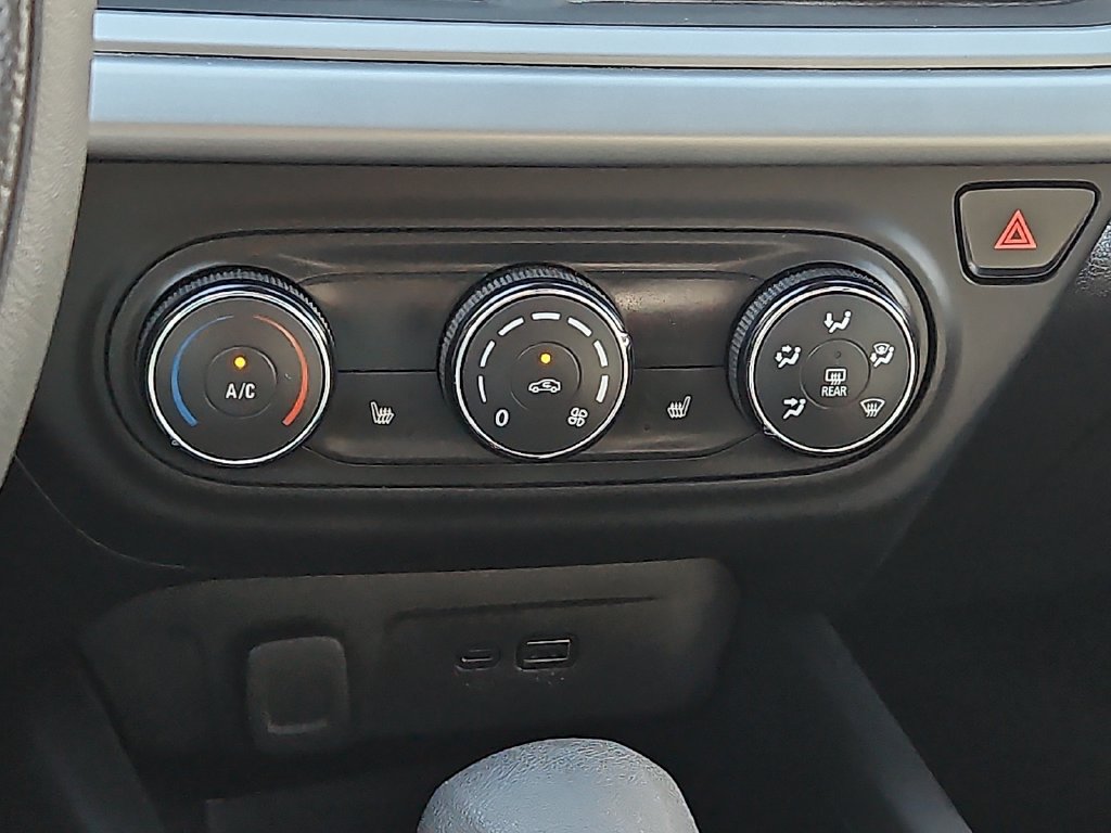 Used 2024 Chevrolet Trax LS w/ LS Convenience Package FWD image 17