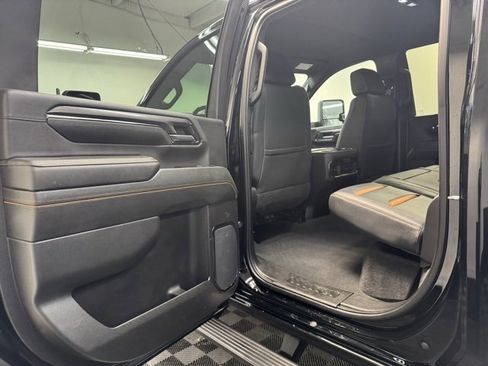 Used 2024 GMC Sierra 2500 AT4 image 27