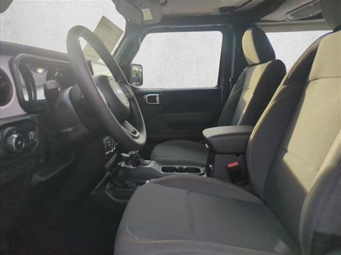 Used 2026 Jeep Wrangler Sport AWD/4WD image 4