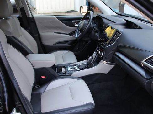 Used 2020 Subaru Forester Limited image 32