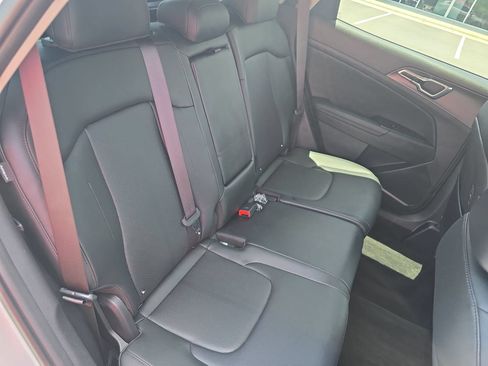 Used 2026 Kia Sportage EX w/ EX Panorama Roof Package FWD image 11